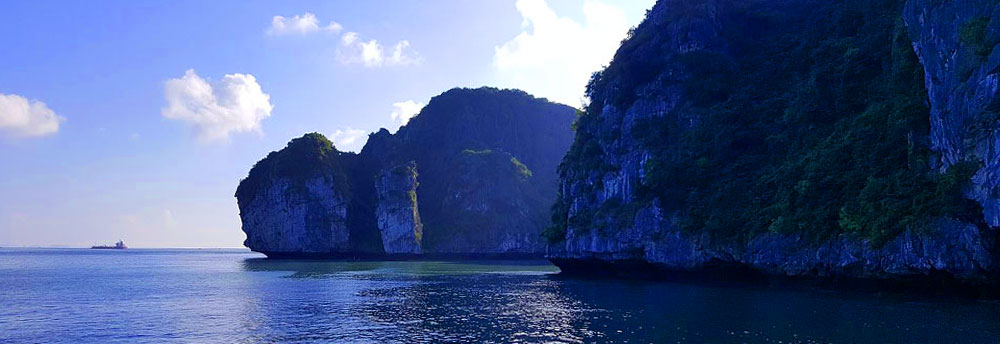 Dau Go Island (Đảo Đầu Gỗ), Halong Bay (Vịnh Hạ Long), Vietnam (Việt Nam)