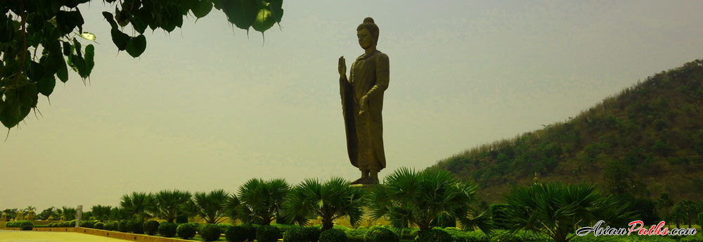 Wat Thipsukhontharam Temple | 32 Meters Tall Standing Buddha