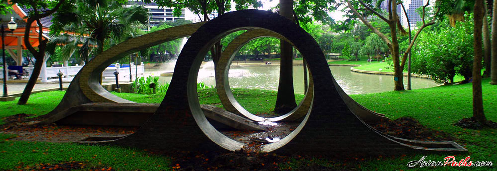 Benjasiri Park | Sukhumvit Road | Bangkok