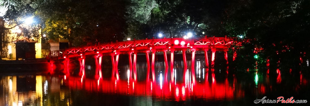Thê Húc Bridge | Welcoming Morning Sunlight Bridge | Hoan Kiem Lake | Hanoi