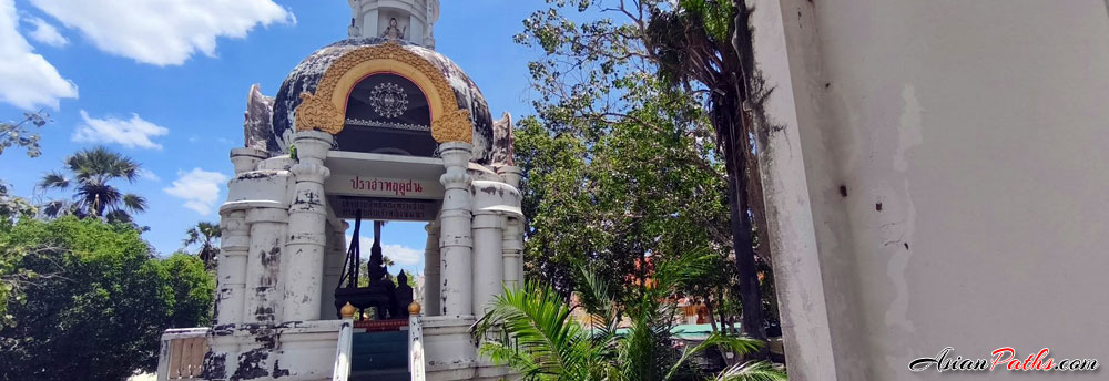 Phrasat Sam Rudu | Wat Phai Rong Wua | Buddhist Temple | Suphan Buri